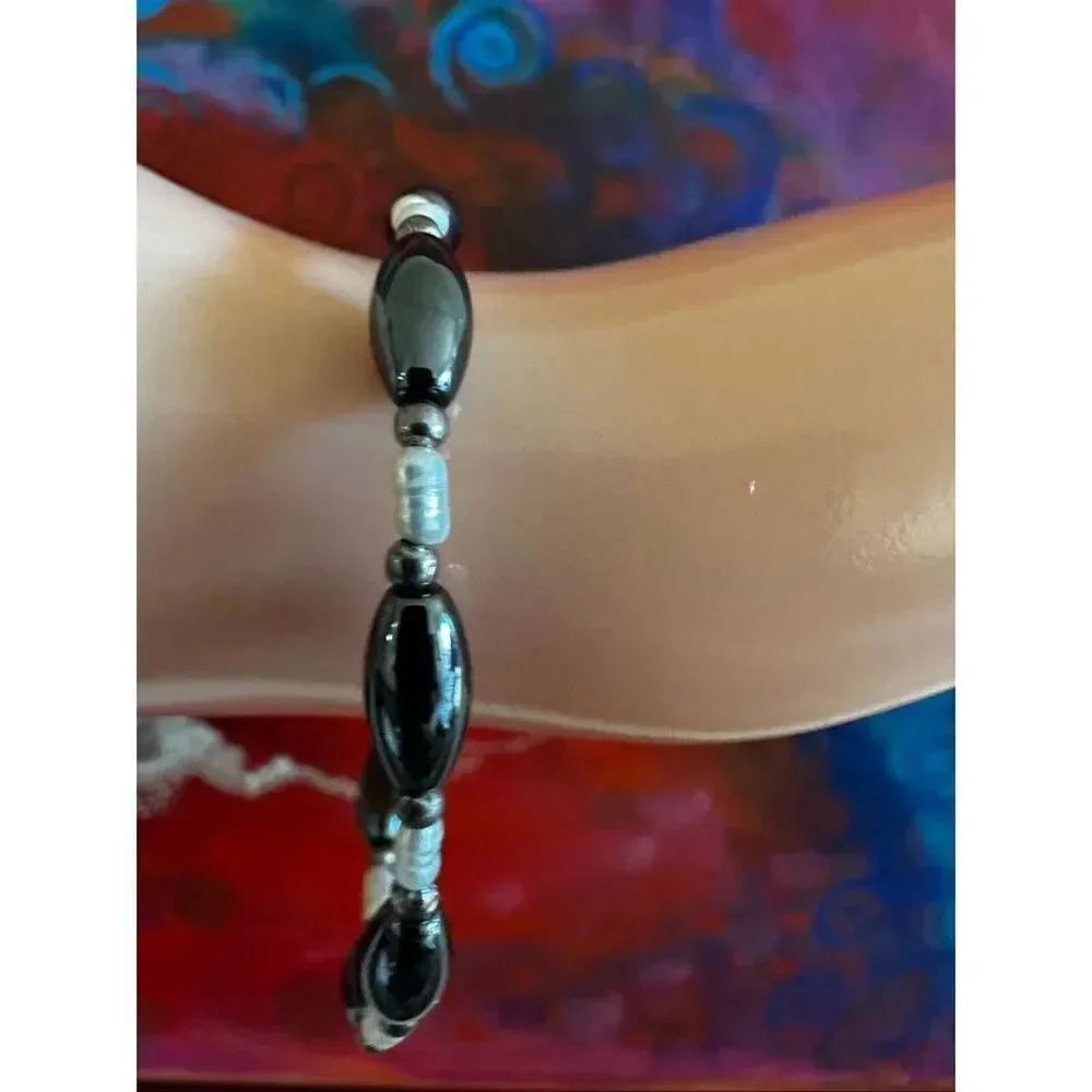 Hematite & Freshwater Pearl Bracelet